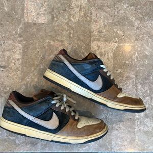 Nike Dunk Low Pro SB Joe
Strummer Black Metallic Zinc